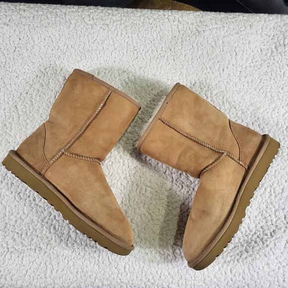 UGG Classic Short Boot women's bootie chestnut size  8 - Picture 2 of 6